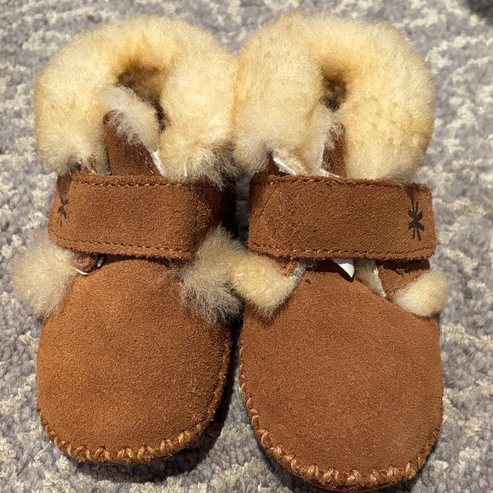 L.L. Bean Tan Shearling Baby Booties